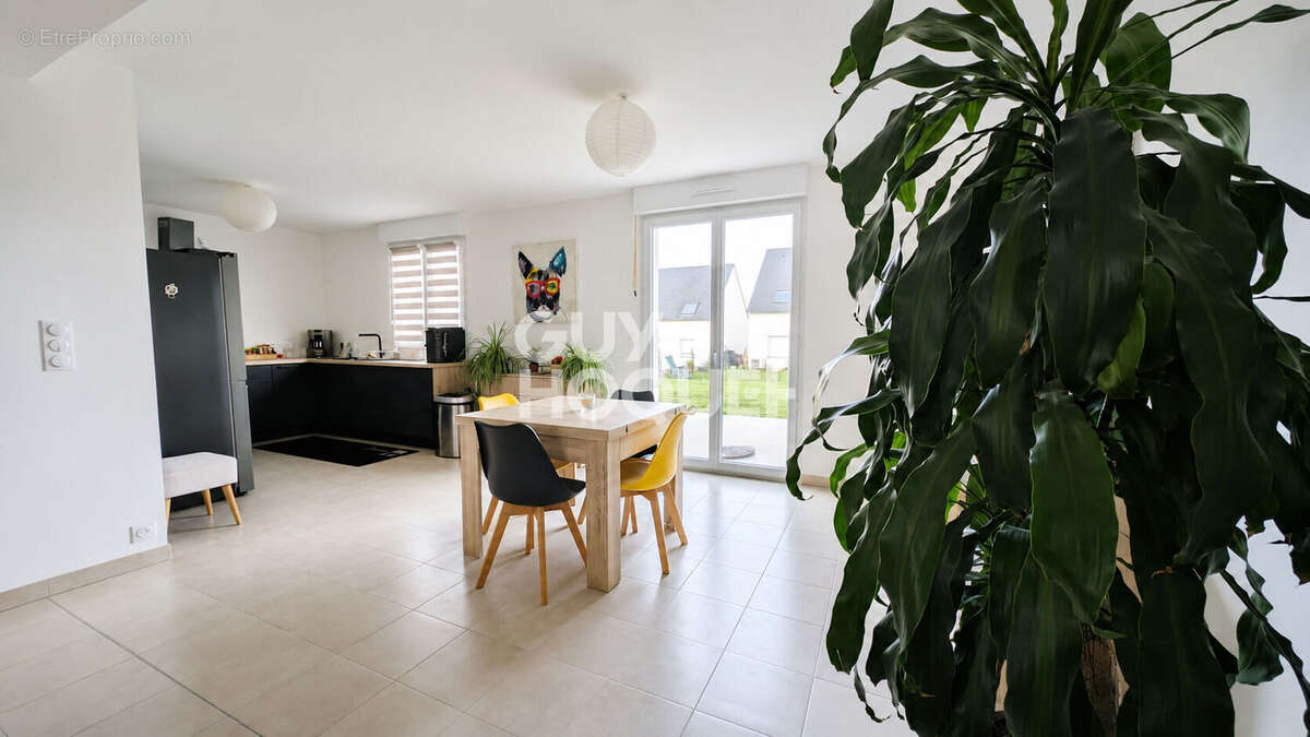 Maison dans le centre bourg de Sérent - réf 7069 - photo 2