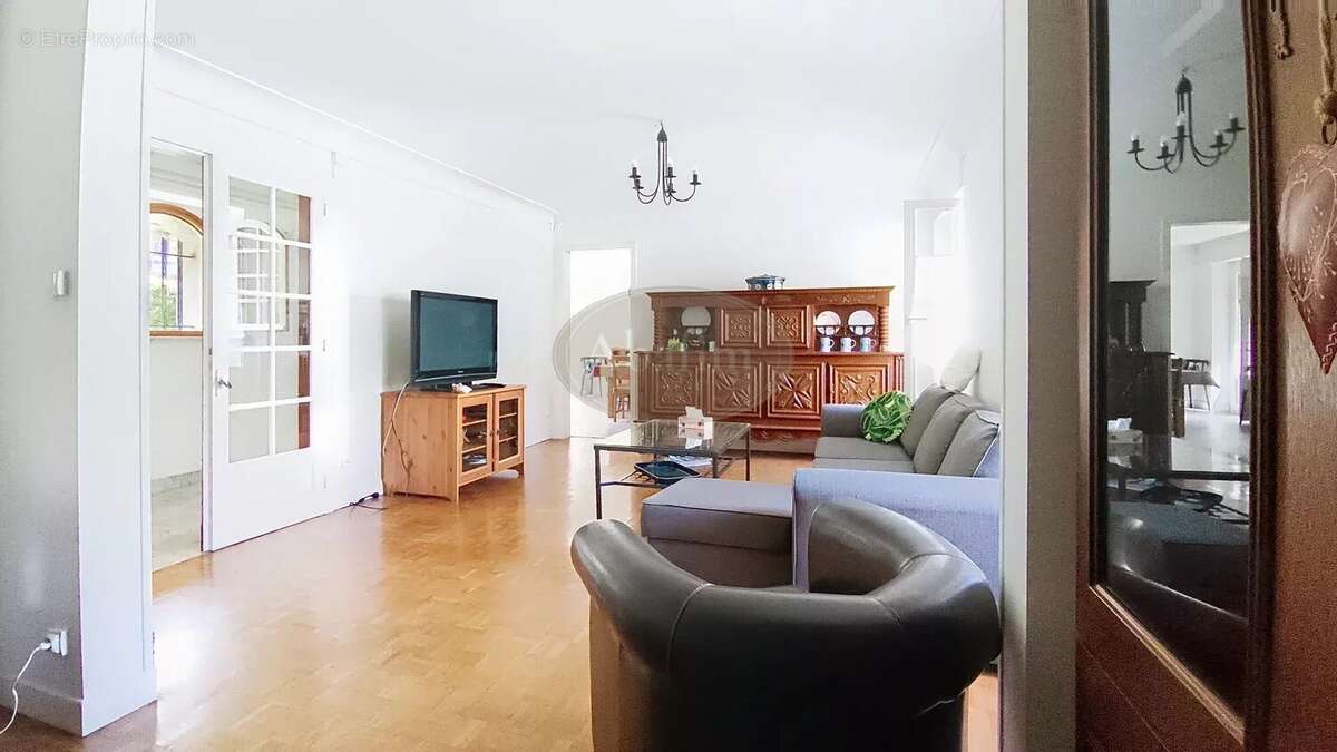 Maison à SARRANCOLIN