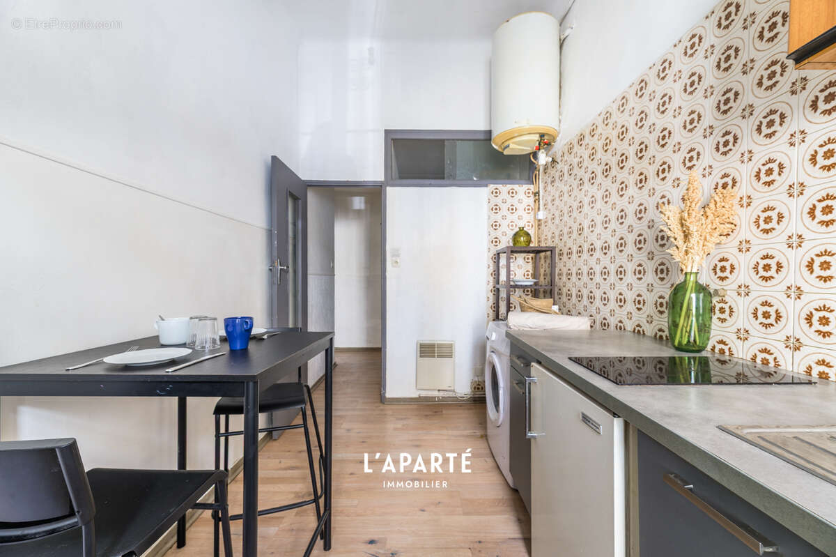 Appartement à MARSEILLE-4E