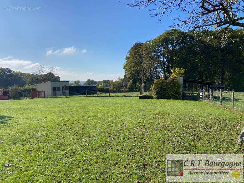 Maison à MOULINS-SUR-OUANNE