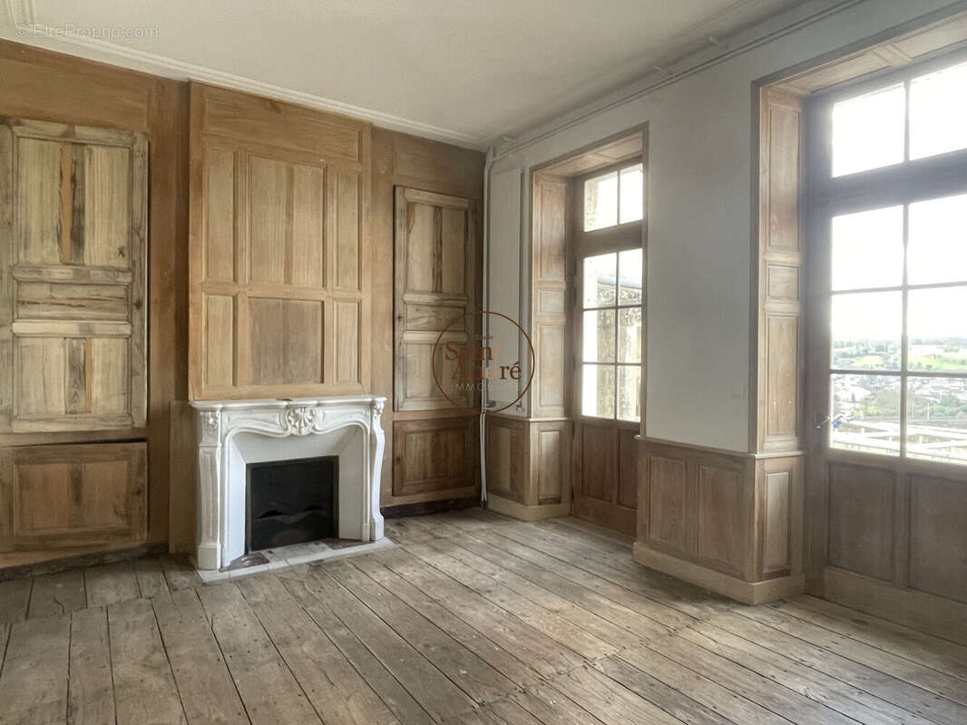 Maison 250 m² à Angouleme  - photo 3