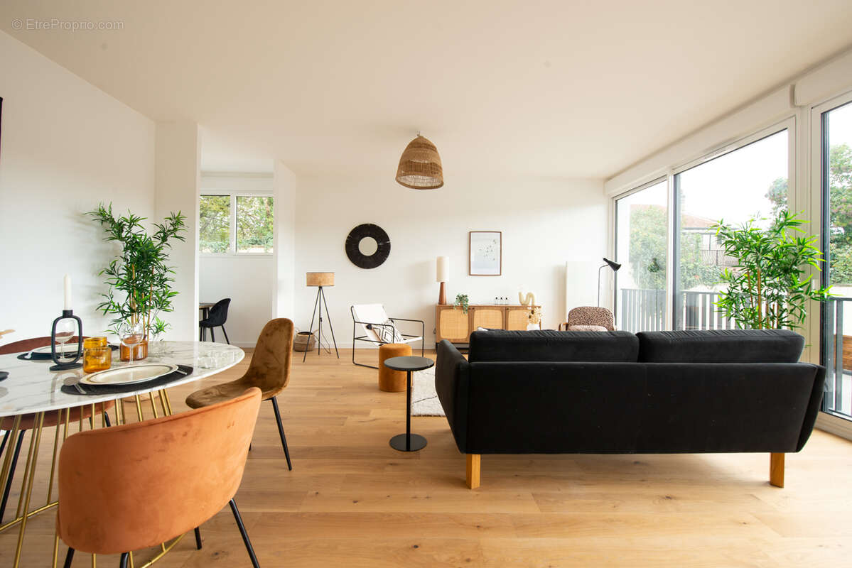 Appartement à BORDEAUX