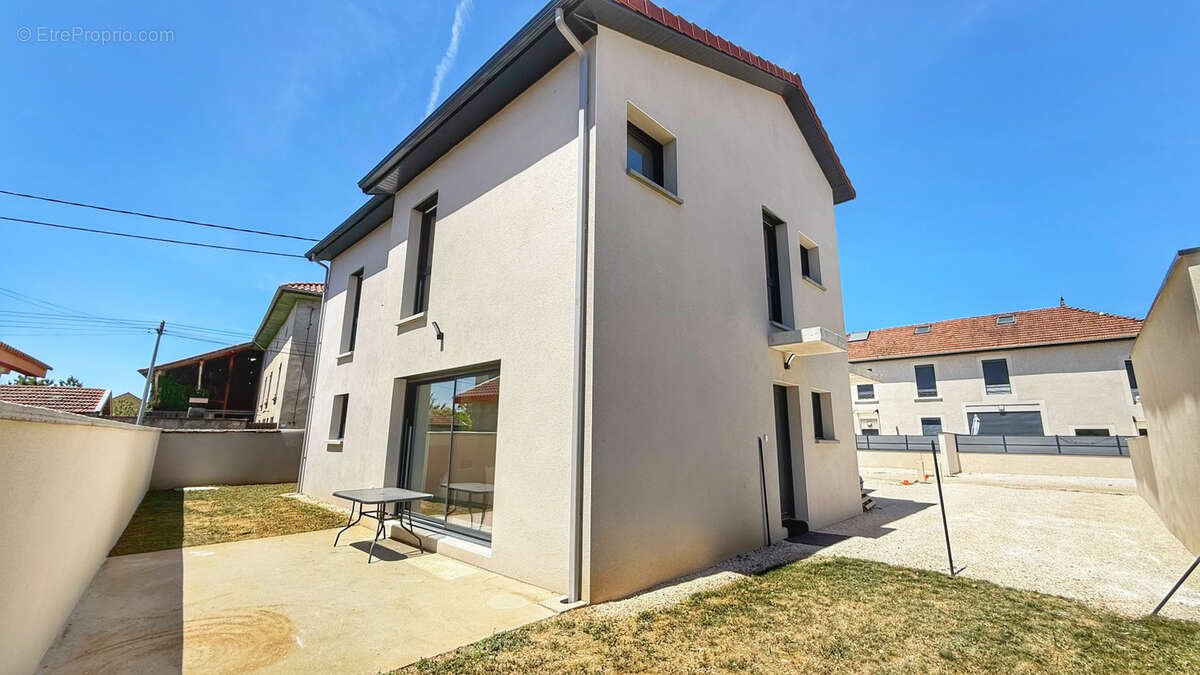 SILLANS, Maison mitoyenne avec jardin - photo 13