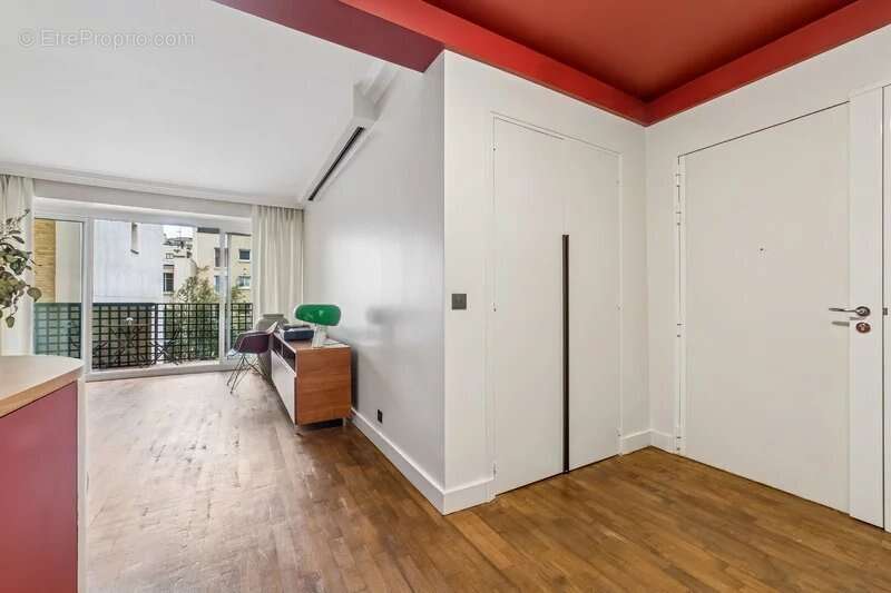 Appartement à NEUILLY-SUR-SEINE