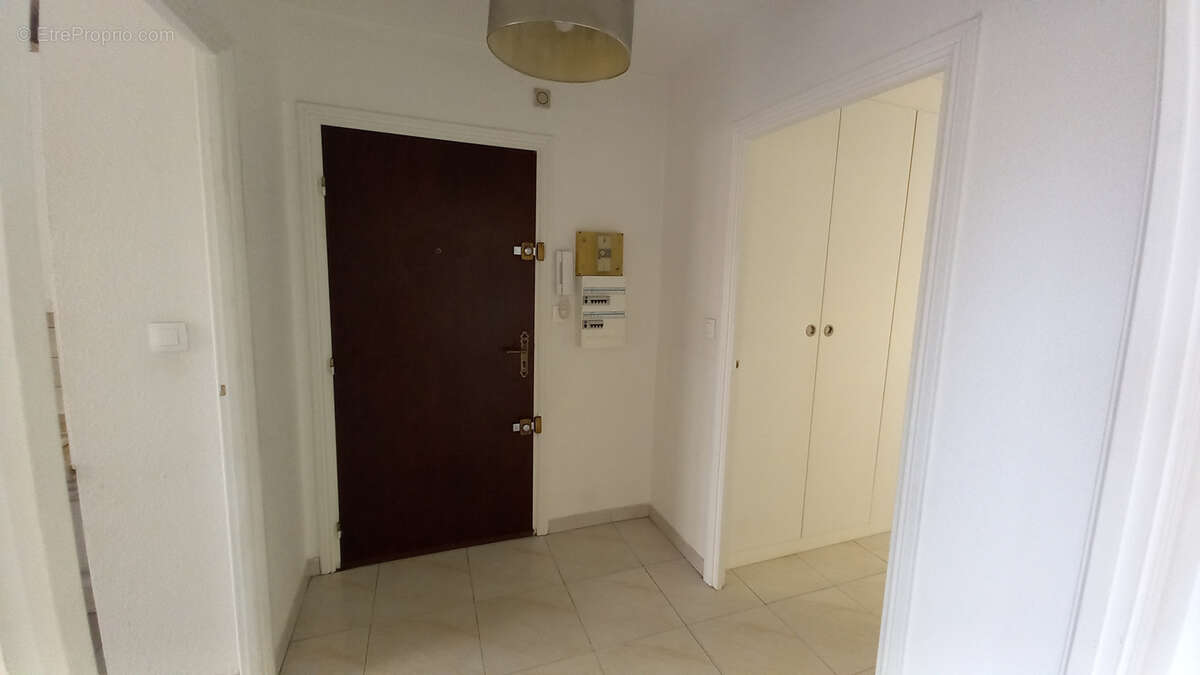 Appartement à MANDELIEU-LA-NAPOULE
