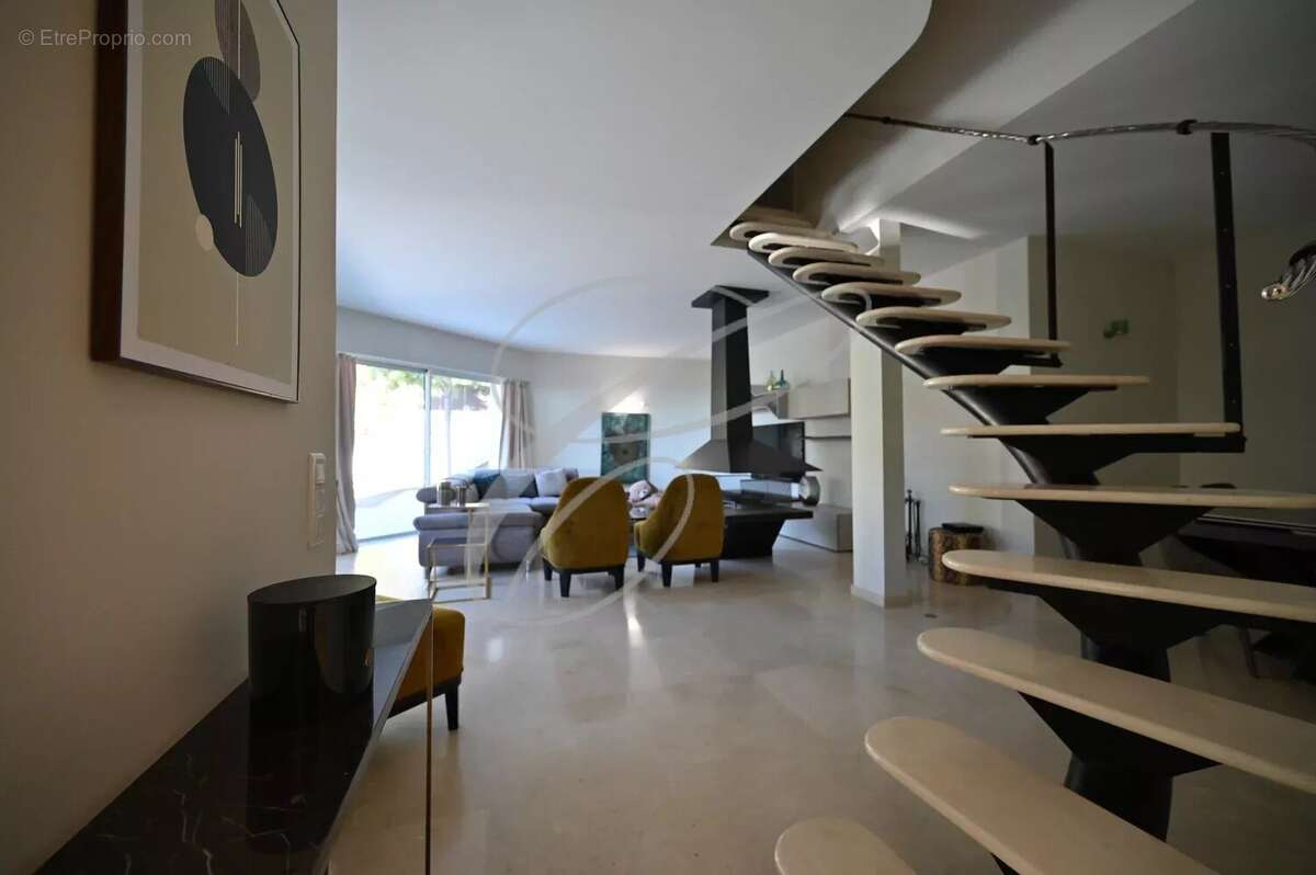 Maison à ROQUEBRUNE-CAP-MARTIN