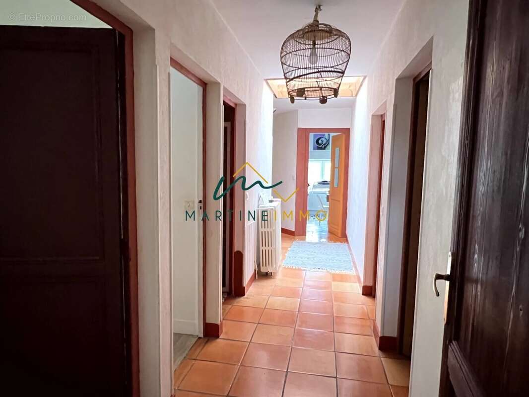 A vendre maison pierre 400m2 avec piscine - photo 8
