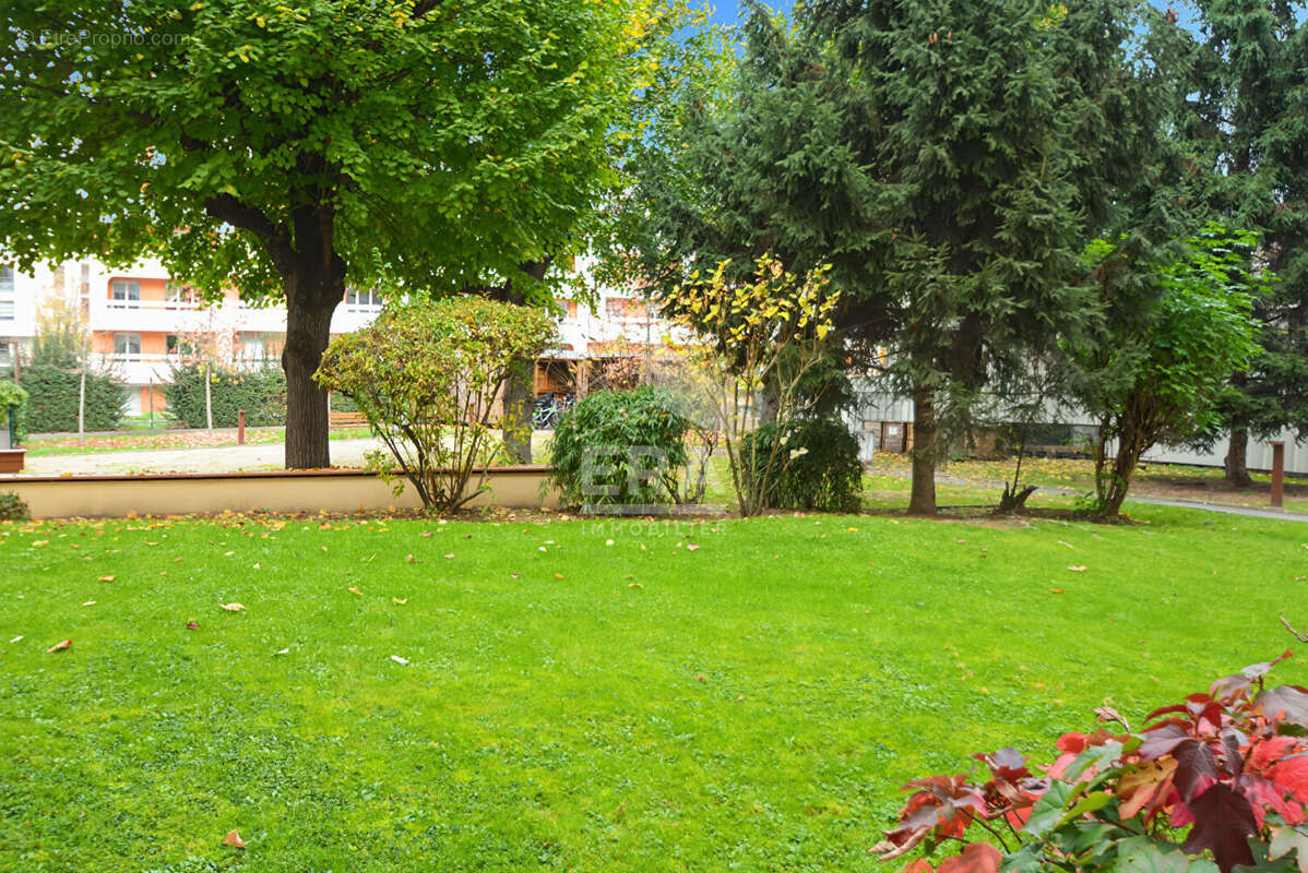 Appartement à ISSY-LES-MOULINEAUX