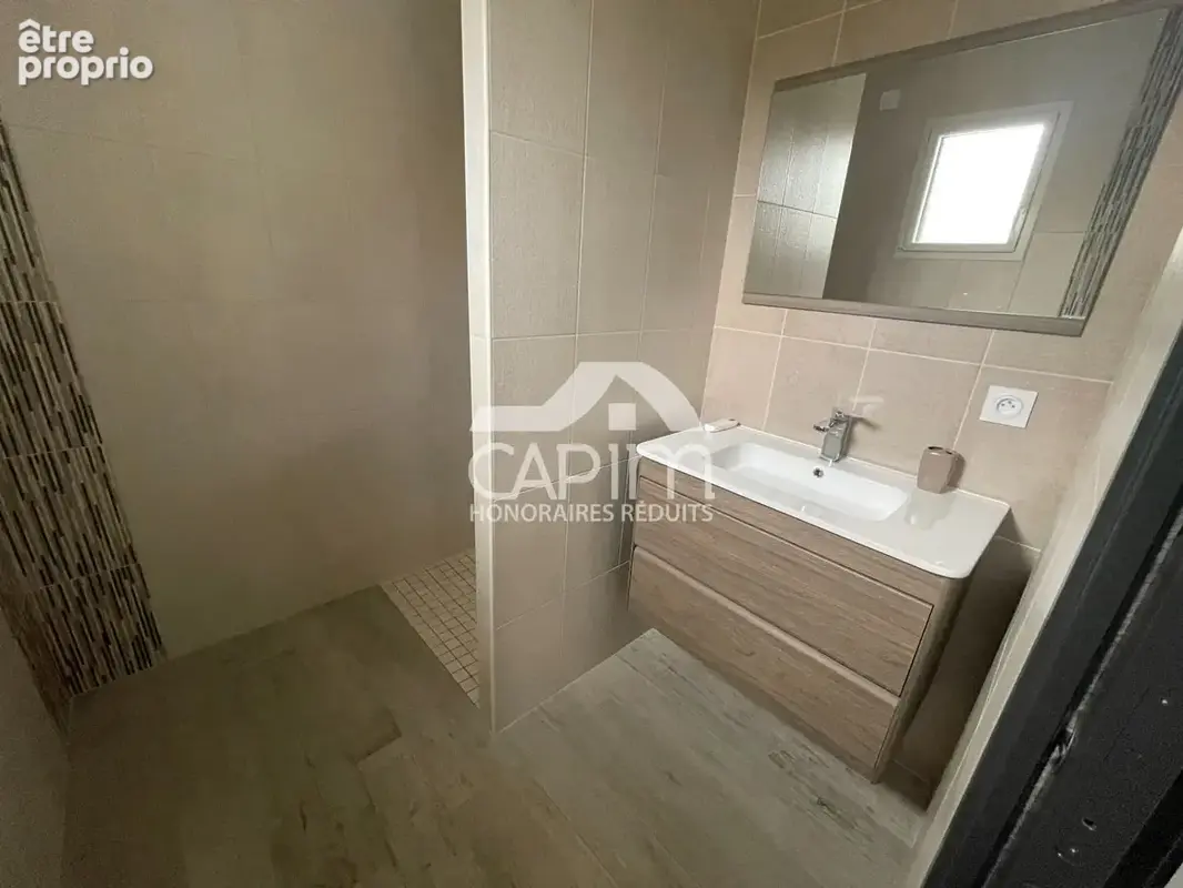 Maison Contemporaine Fougères 2015 Quartier Hopital- 5 chambres- 150m²-Terrain 505m² - photo 14