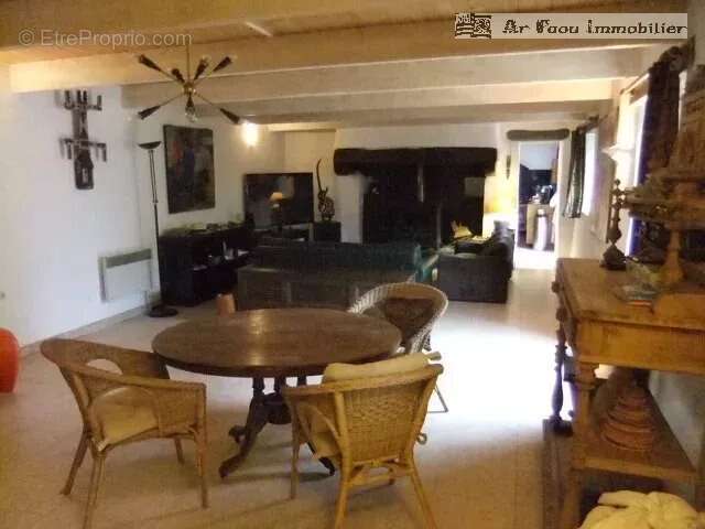 Maison à PONT-DE-BUIS-LES-QUIMERCH