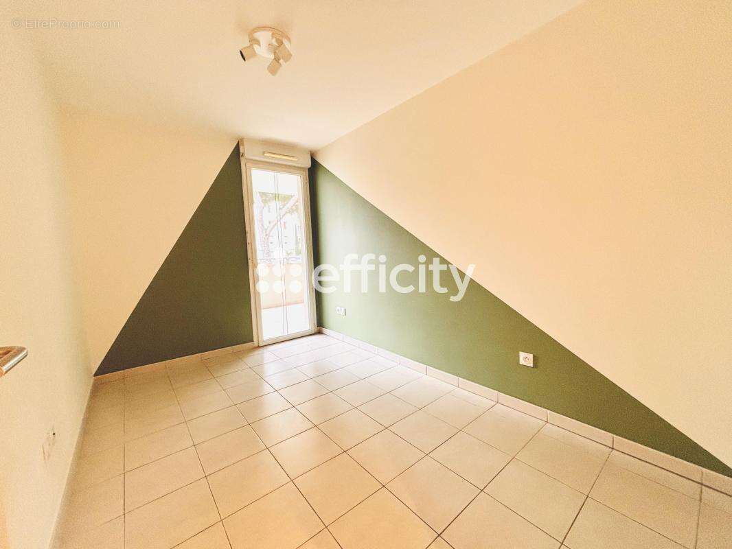 Appartement à MARSEILLE-9E
