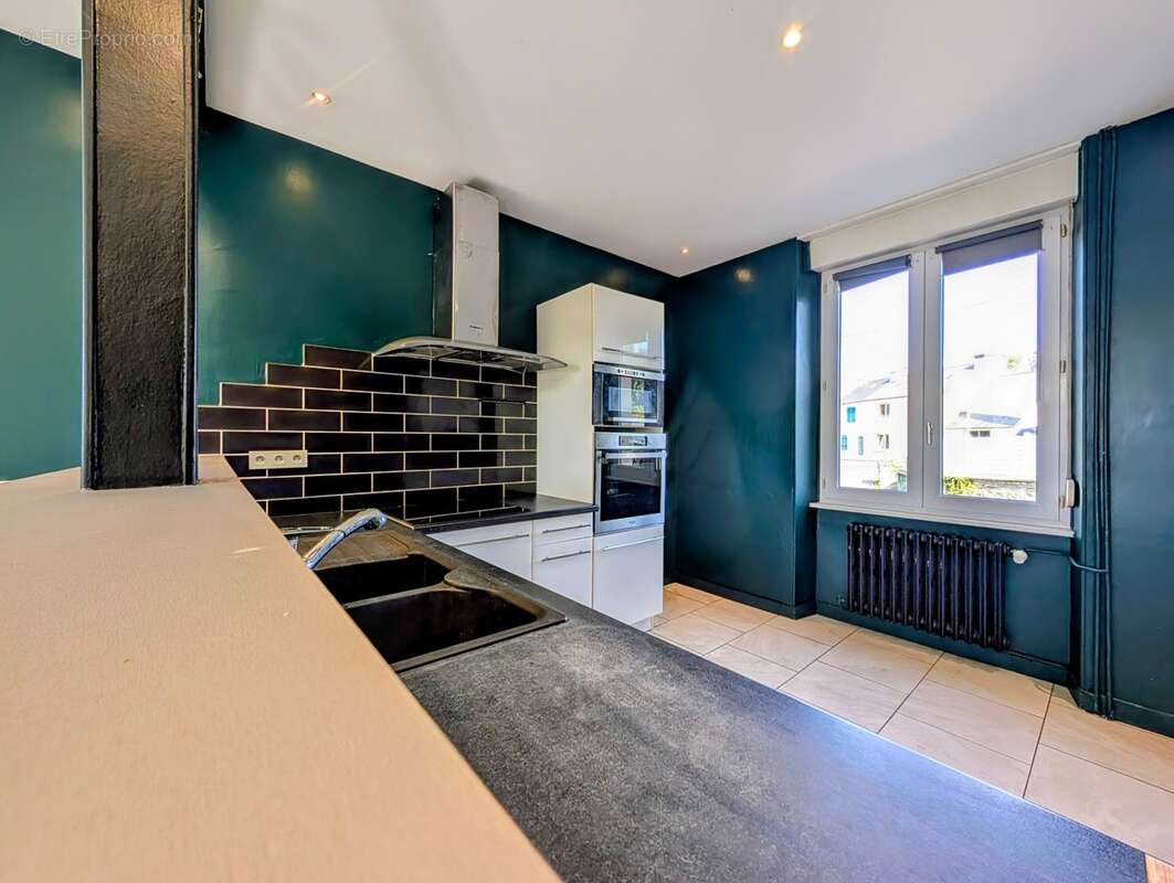 Le Douvez - Maison habitable sans travaux - 3 chambres - sous sol intégral et combles aménagés - GUIPAVAS (29) - photo 6