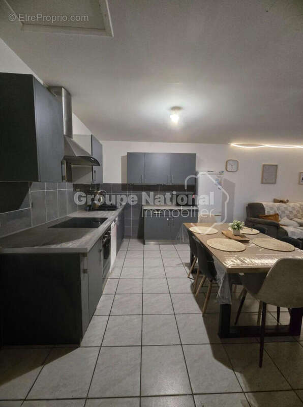 Appartement à JONQUIERES-SAINT-VINCENT