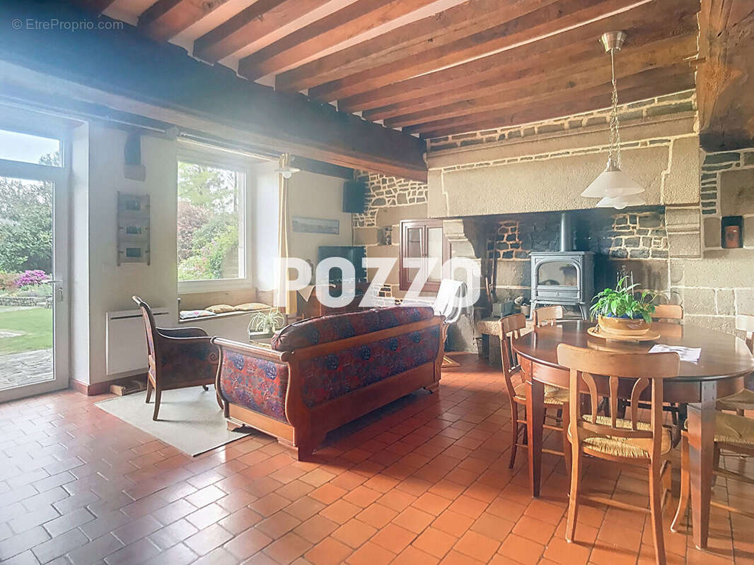 Maison à SAINT-SEVER-CALVADOS