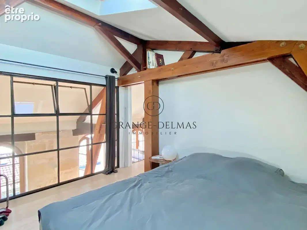 BORDEAUX - PALAIS GALLIEN Duplex rénové avec 2 chambres et prestations anciennes - photo 6