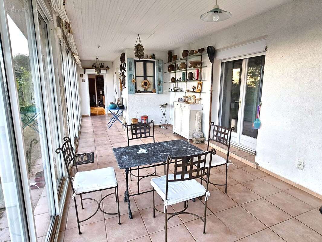 Maison à MONTESQUIEU