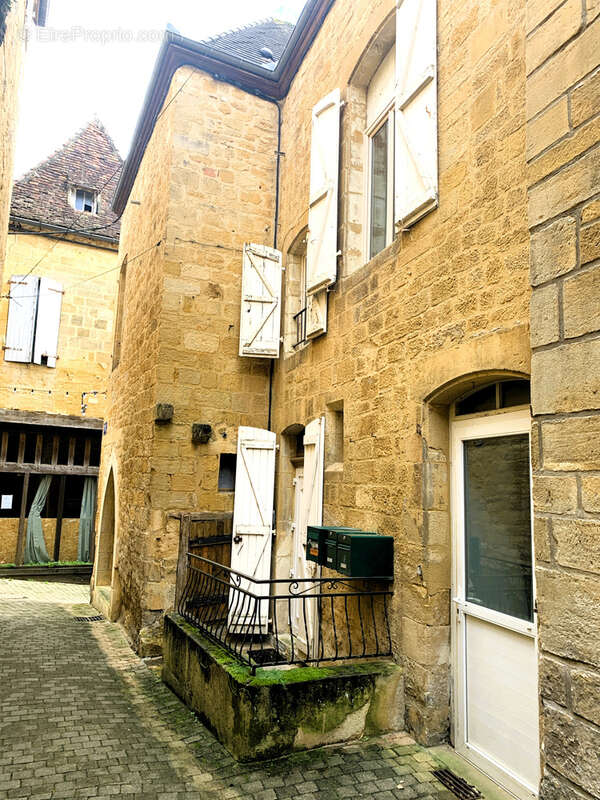 Appartement à GOURDON