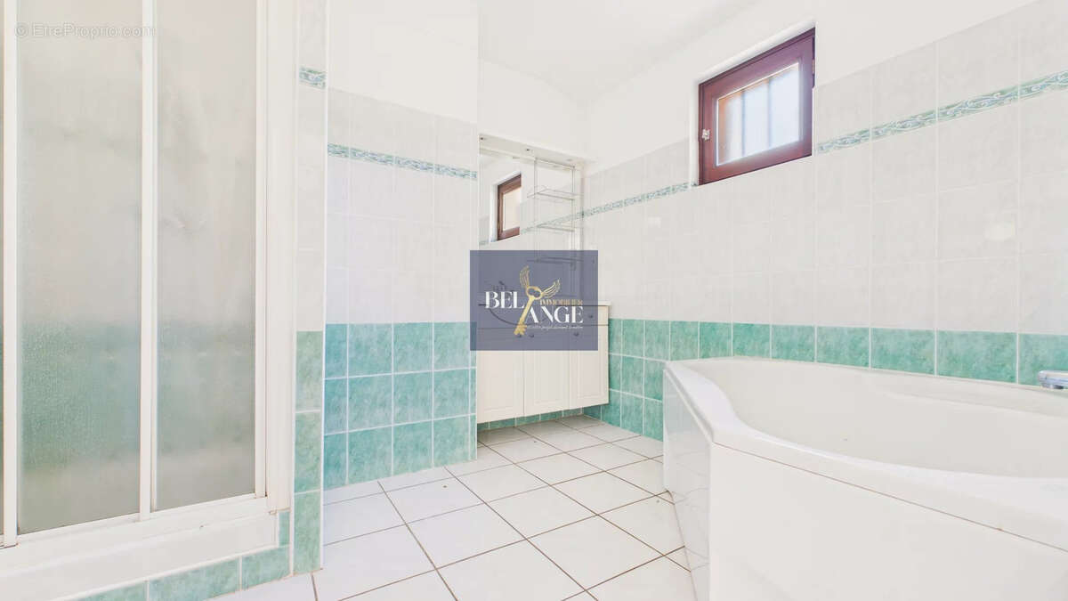 Maison à VALLON-PONT-D&#039;ARC