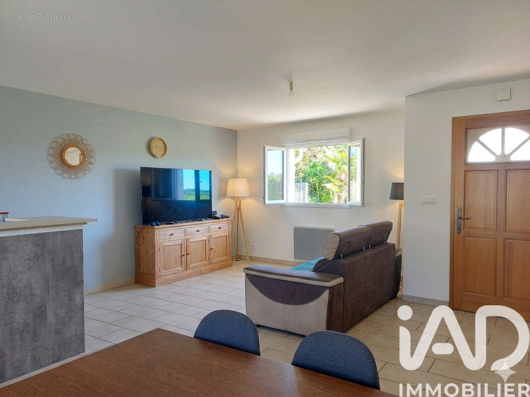 Photo 4 - Maison à PLEUCADEUC