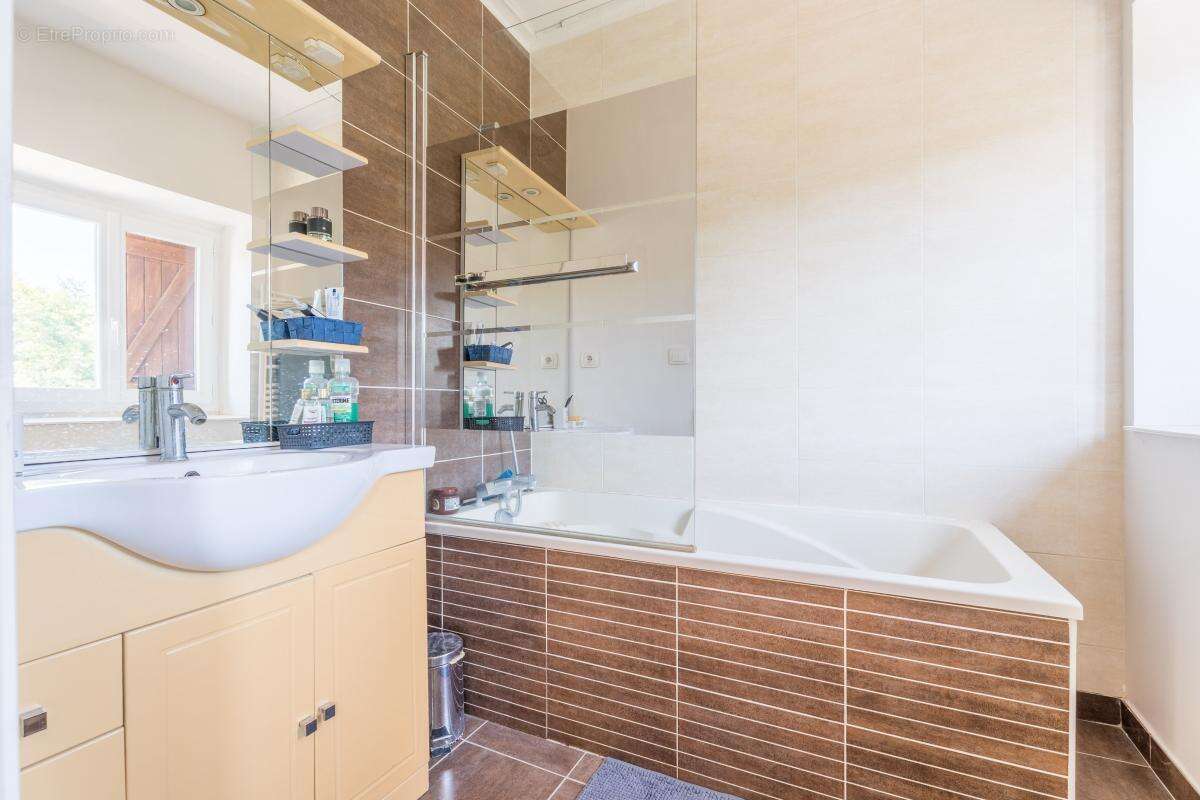 Appartement à SAIN-BEL