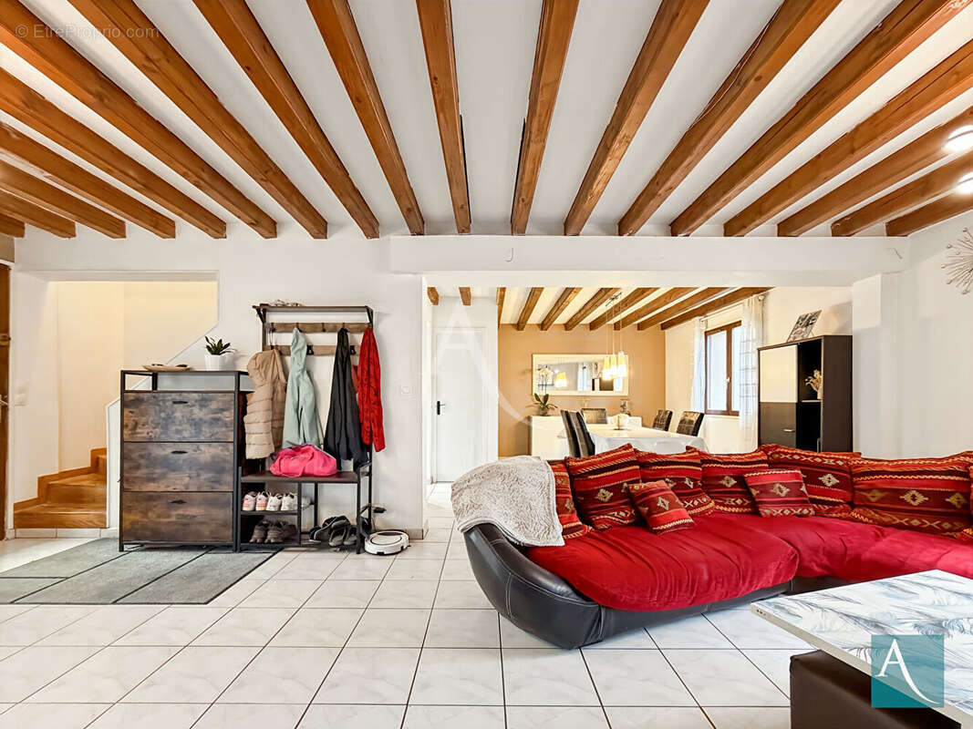 Maison à EGLY