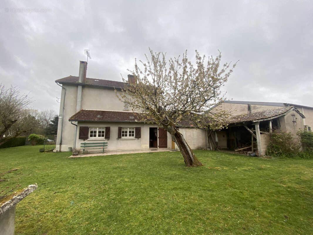 Maison à GAJOUBERT