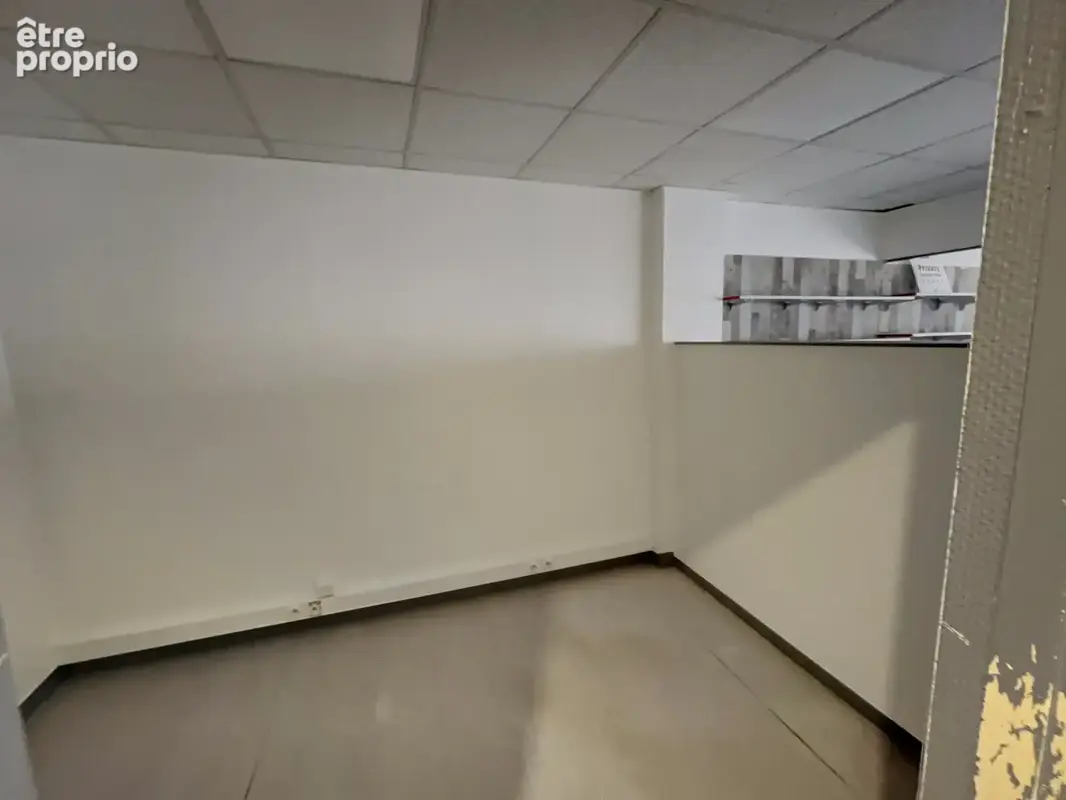 À vendre   Immeuble avec local commercial + Grand duplex avec parking - photo 4