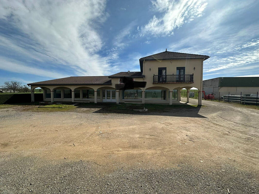 Maison à DOMBASLE-EN-XAINTOIS