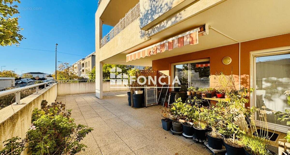 Appartement à HYERES