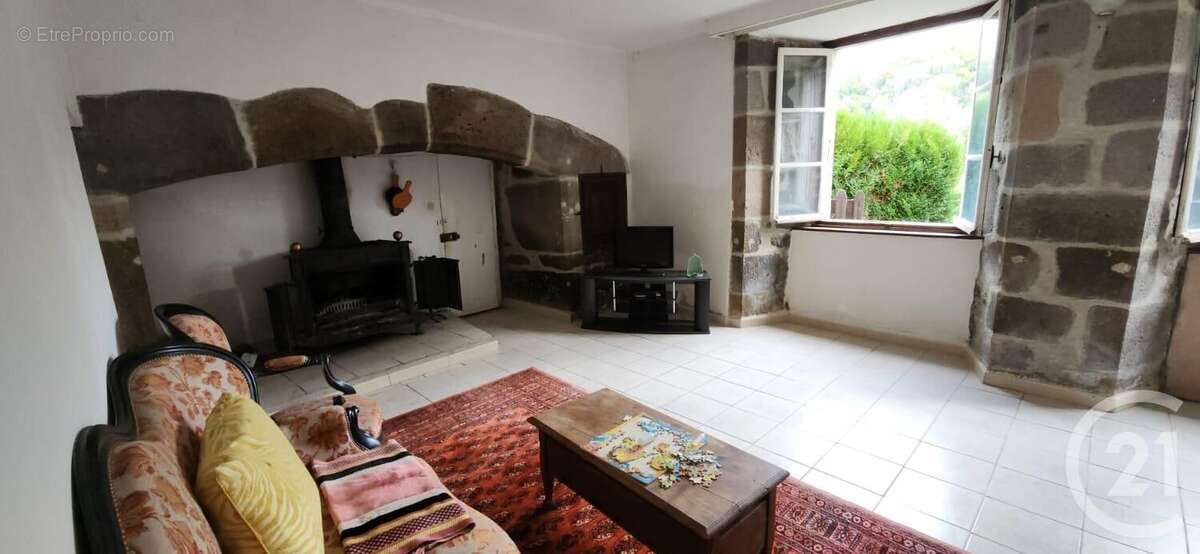 Maison à MUR-DE-BARREZ