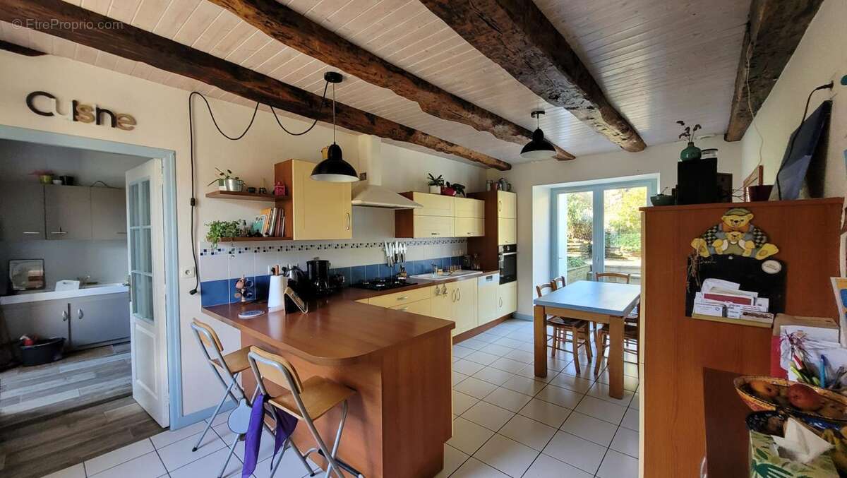 Maison à MERLEAC