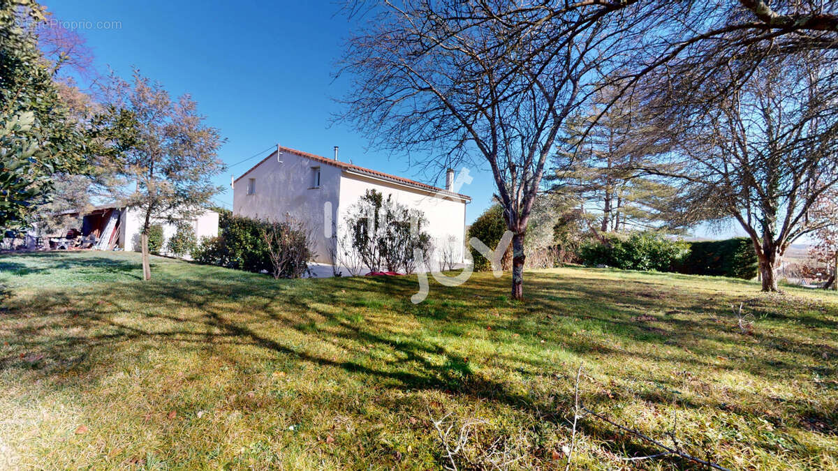 Maison à LEZAT-SUR-LEZE