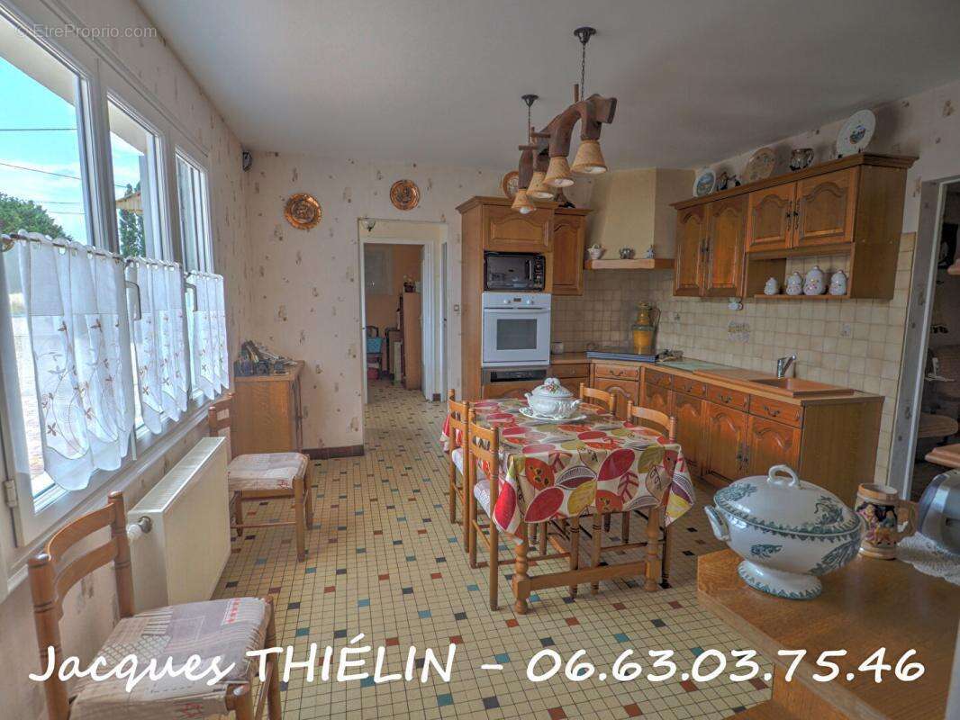 Maison à LONGUE-JUMELLES