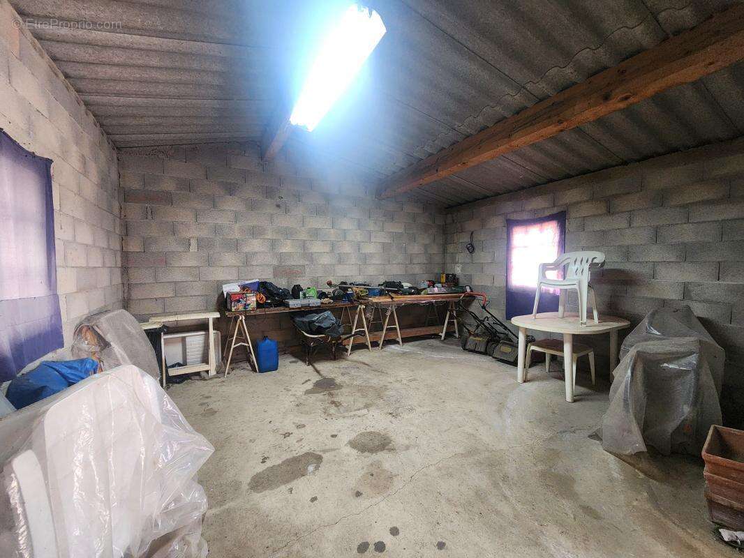 Mas RIBAUTE LES TAVERNES avec terrain plat de 11000 m² - photo 16