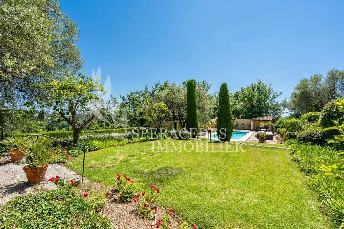 Opio - Belle propriété vue sur le golf 1,6 ha - photo 22