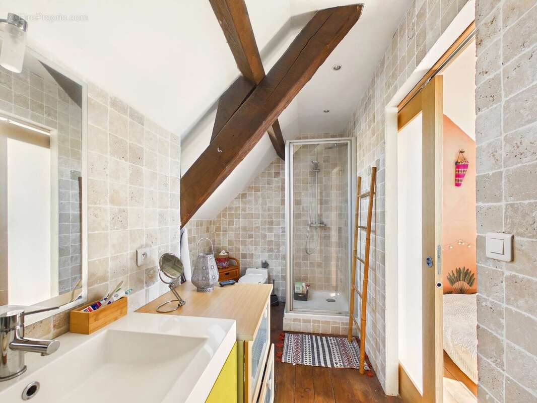 Maison à JOUQUEVIEL