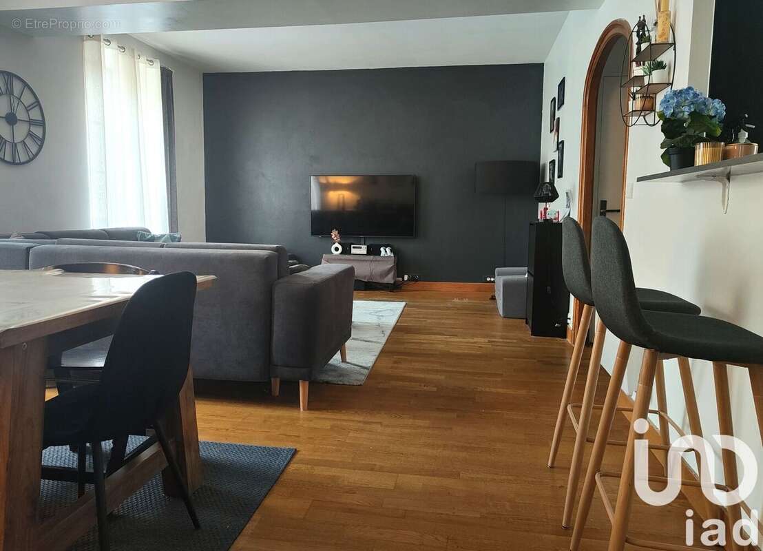Photo 2 - Appartement à SAINT-ARNOULT-EN-YVELINES