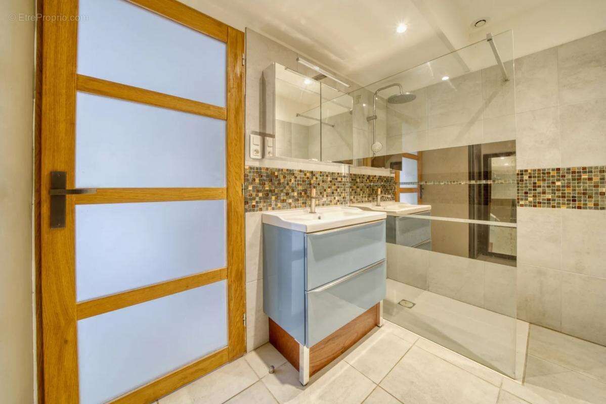 Maison à TONNAY-CHARENTE