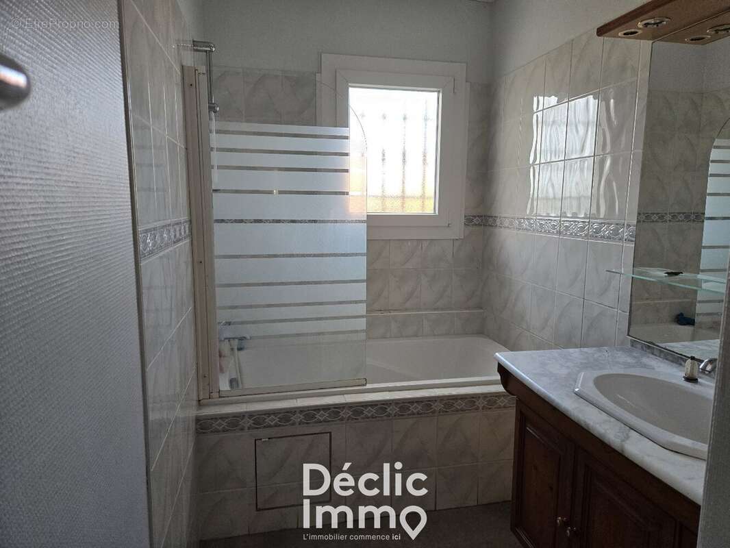 Maison à SAINT-YRIEIX-SUR-CHARENTE