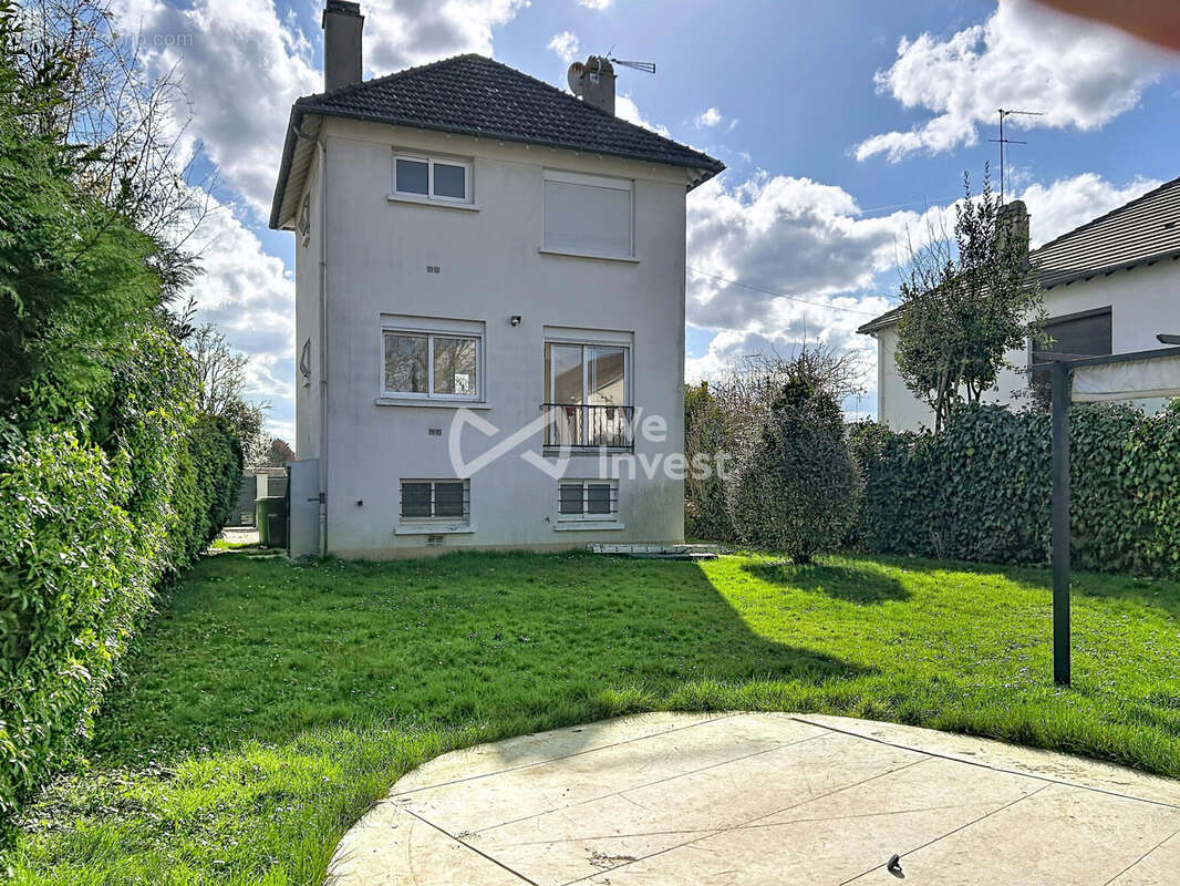 Maison à ROISSY-EN-BRIE