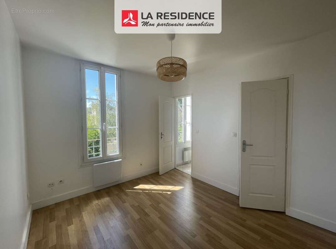 Appartement 25 m² à Viroflay  - photo 2