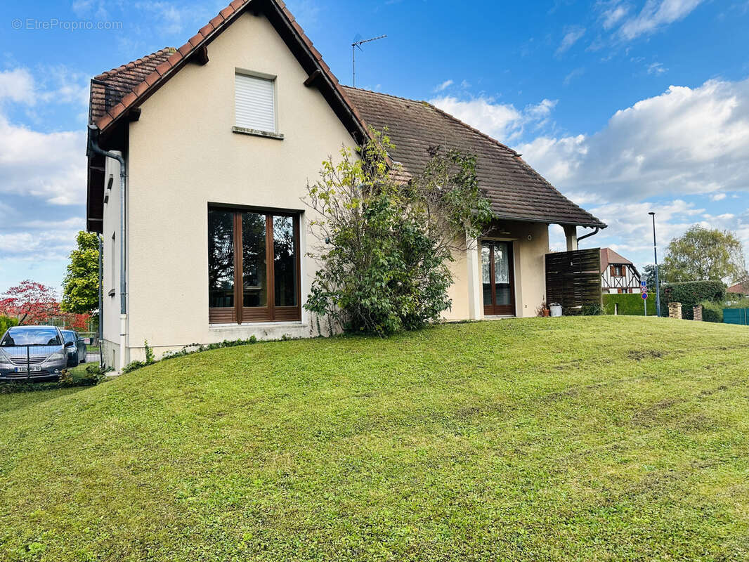 Maison à LES NOES-PRES-TROYES