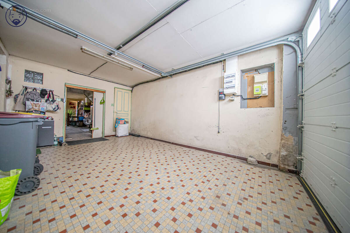 Maison à VELAINES