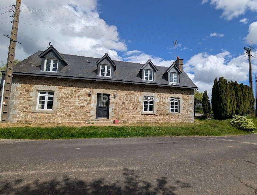 Maison à SAINT-MARS-SUR-LA-FUTAIE