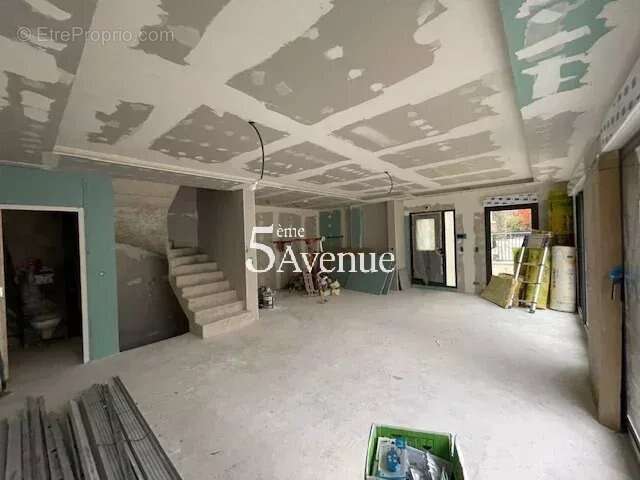 Maison à SAINT-MAUR-DES-FOSSES