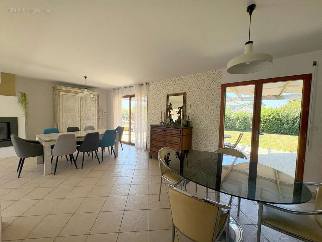 Maison 200 m² à Sartilly  - photo 4