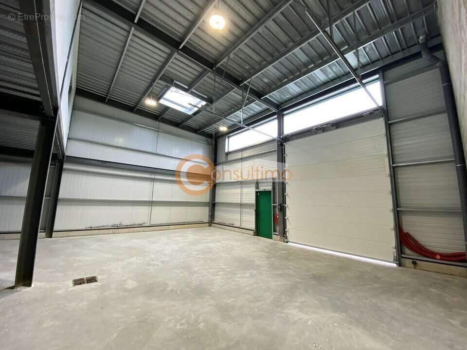 Mixte activites-bureaux à vendre - photo 10