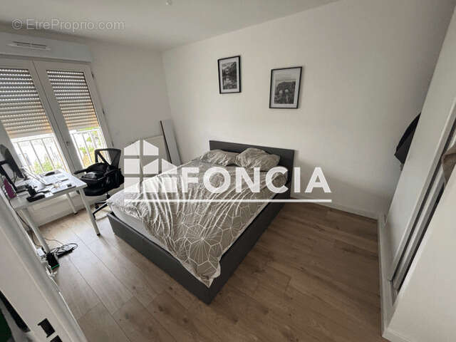 Appartement à SAINT-CYR-L'ECOLE