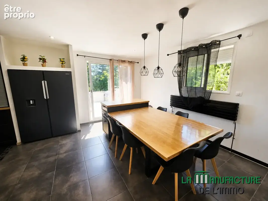 Maison individuelle 164 m2 + piscine, grand garage et terrasse / La Ricamarie / Idéal famille ou artisan - photo 4