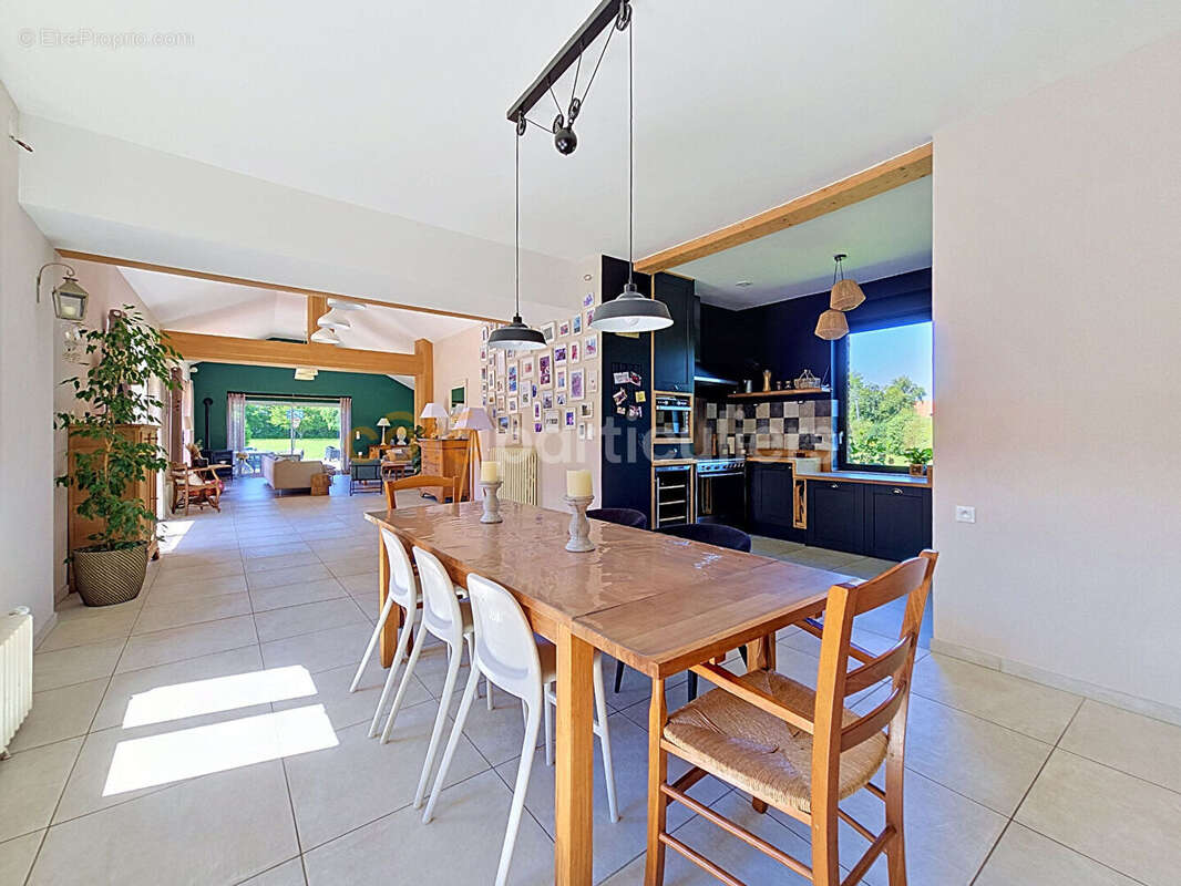 Corps-de-ferme / Semi plain pied d'exception de 255m² - photo 2